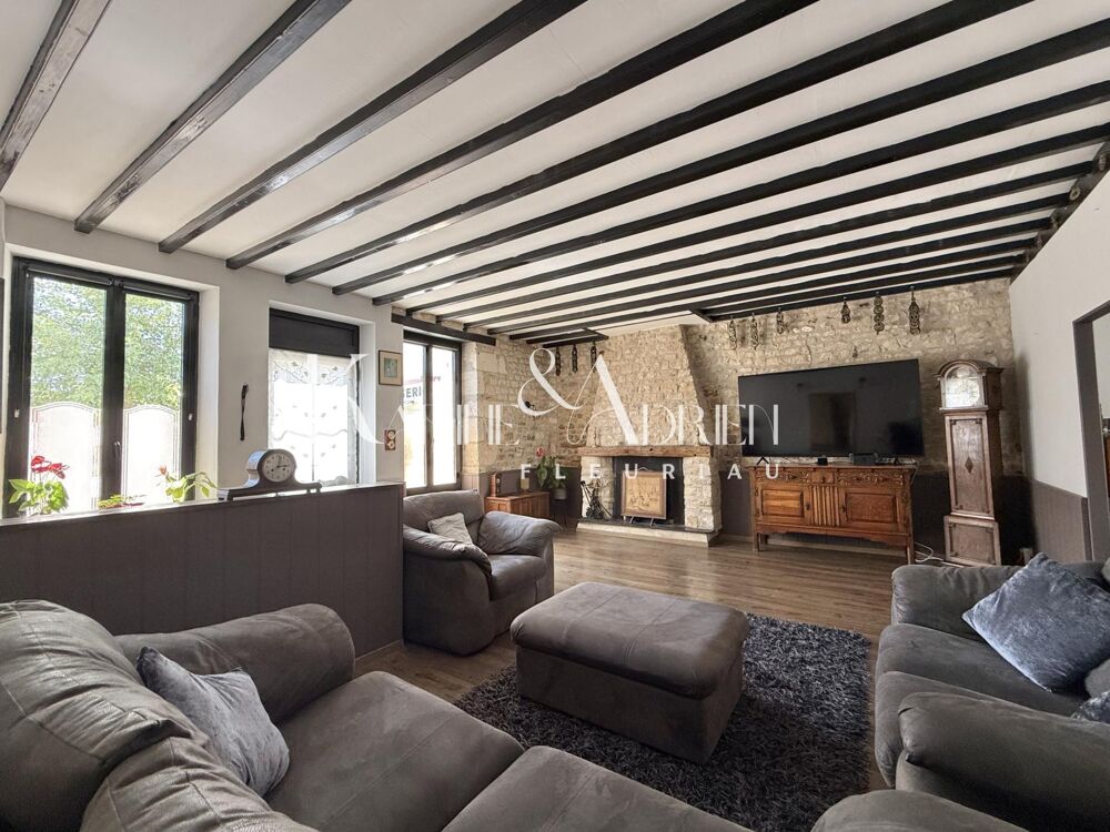 Vente Maison Maison de ville : 6 chambres, piscine et jardin Sainte-hermine