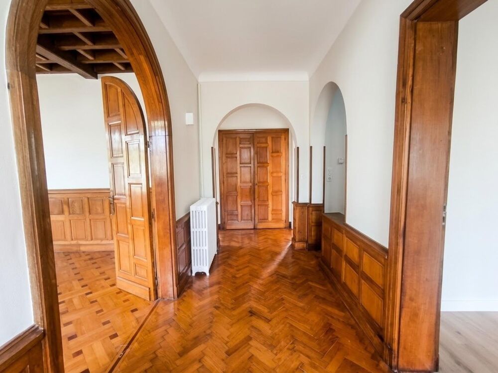 Maison Art déco sur 2 700 m² constructibles