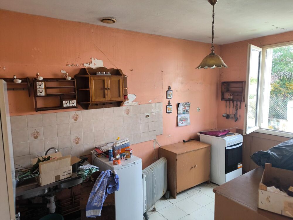Vente Maison Pavillon de plain-pied à rénover sur grand terrain Vergne