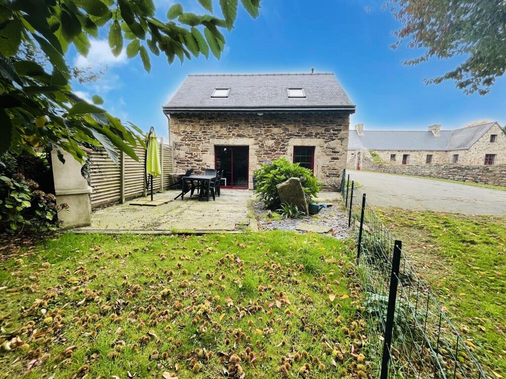 Vente Maison Ensemble immobilier de caractère comprenant une longère, un gîte et une maison à rénover, à 30 minutes de Lannion et proche de l Bégard