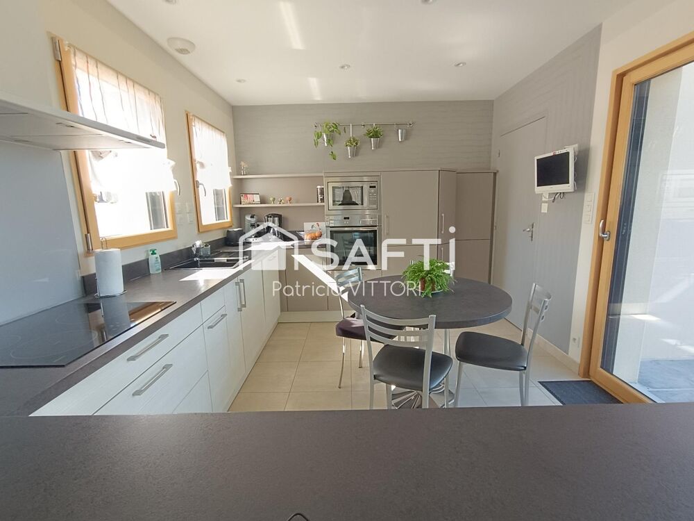 Vente Maison Maison contemporaine de plain-pied, 3 chambres, garage et garage camping-car Saint-hilaire-du-maine