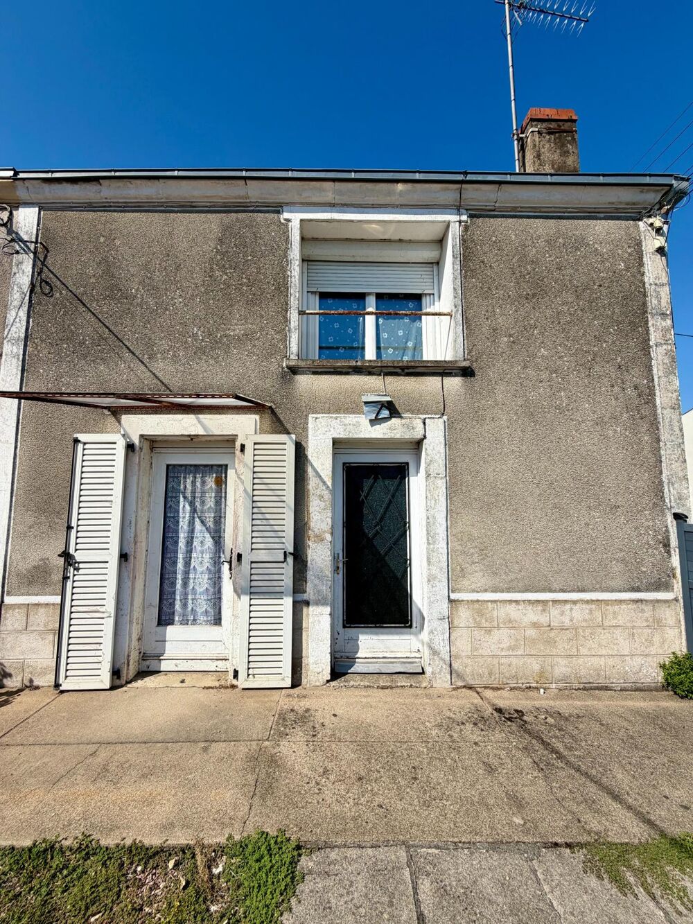 Vente Maison MAISON À RÉNOVER +TERRAIN CONSTRUCTIBLE + GARAGES Niort