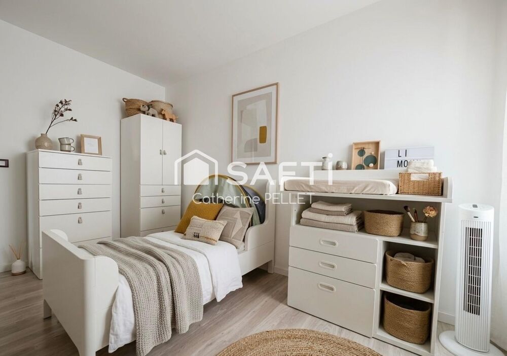 Vente Appartement T4 familial avec terrasse privative de 23 m² et place de parking Vitry-sur-seine