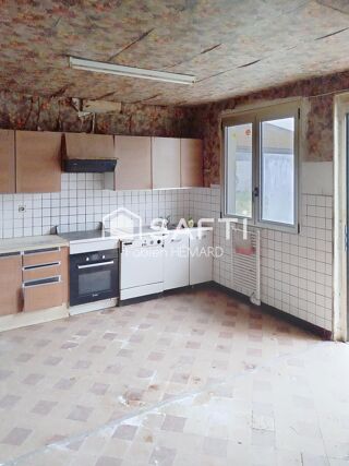  Maison � vendre 4 pi�ces 250 m�