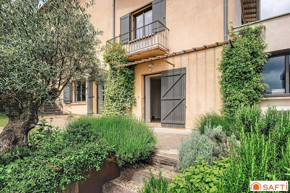 Vente Maison Certaines maisons valent surtout pour ce qu'elles dégagent, Celle-ci commence par la vue. Limonest