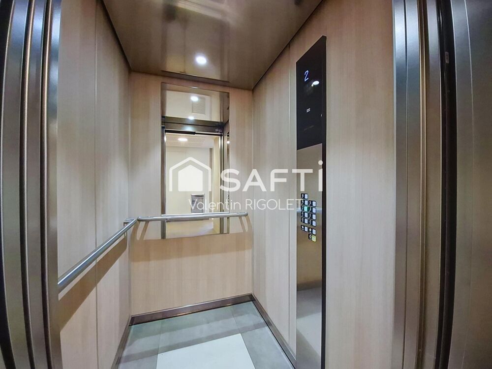 Vente Appartement Grand Studio 30 m², Balcon - Locataire en place. Ajaccio