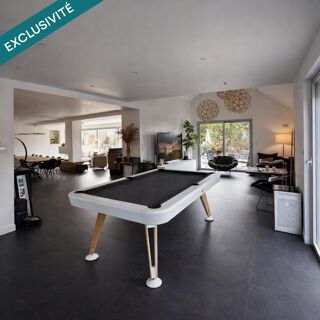  Maison à vendre 12 pièces 305 m²