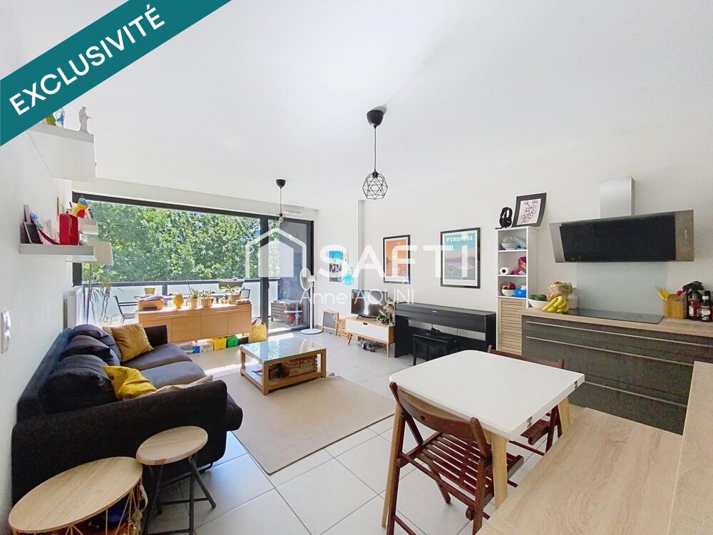 T4 avec terrasse + balcon avec 2 places de parking