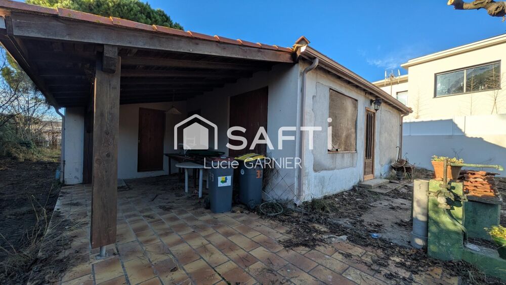 Le Grau-dAgde  À 500 m des plages, maison avec garage à rénover sur terrain de 800 m²