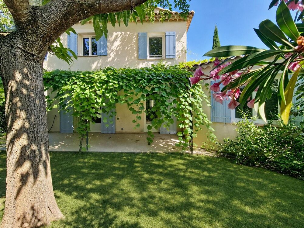 Maison familiale 127 m² avec garage, piscine à Lagnes