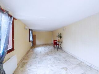 Vente Maison Maison de 64m² située sur une belle parcelle Cormery