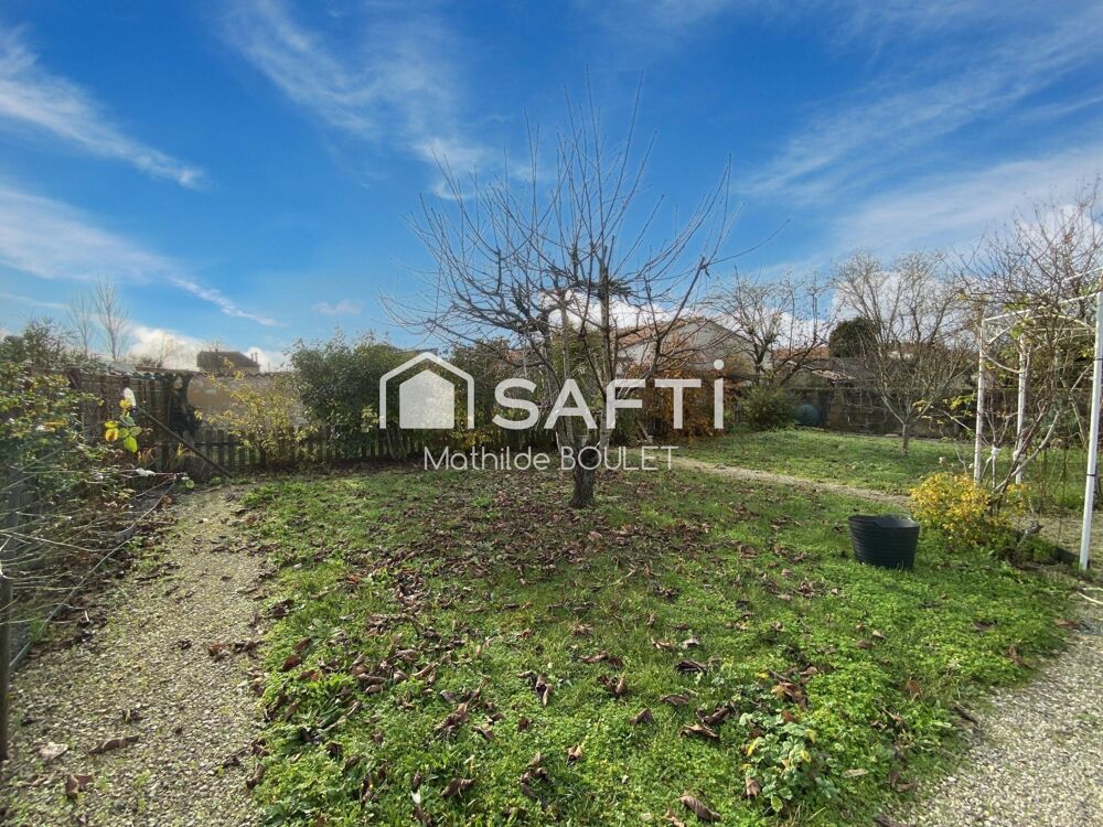 Vente Maison Maison 4 chambres, jardin et garage, en ville Saint-jean-d'angely