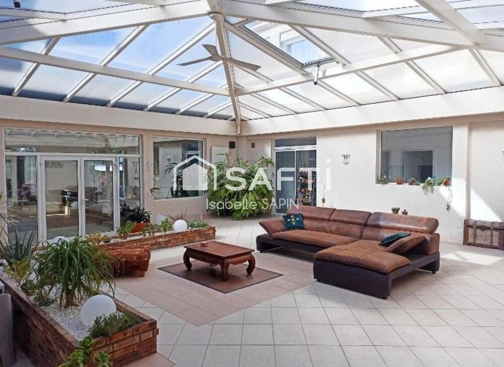 � vendre  Maison Neuville-de-Poitou (86170)