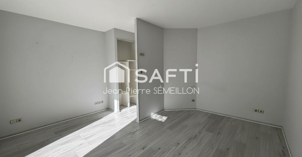 Studio lumineux, climatisation, terrasse, parking