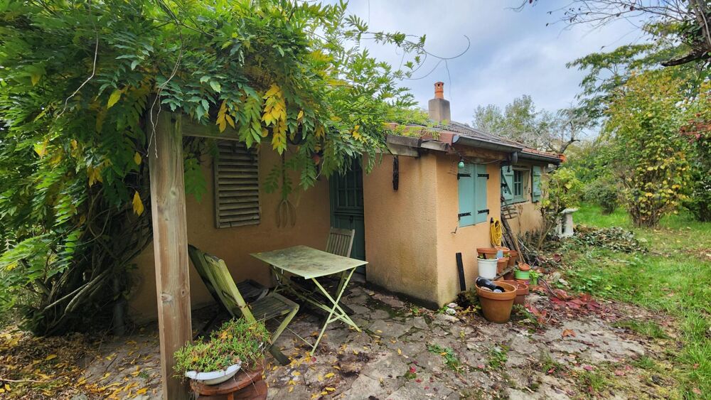 Vente Maison Maisonnette refuge de 2 chambres, dans un écrin végétal proche des commodités, doublée d'un potentiel de division parcellaire Paray-le-monial