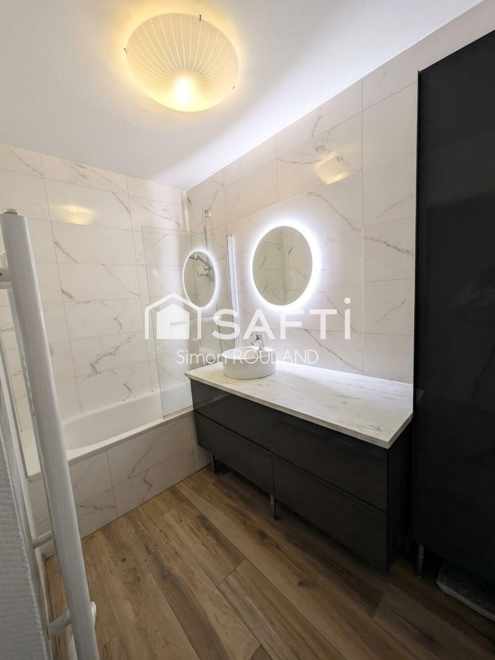 Charmant 2 pièces lumineux et traversant, de 52m2 (loi carrez) spécial investisseur locatif