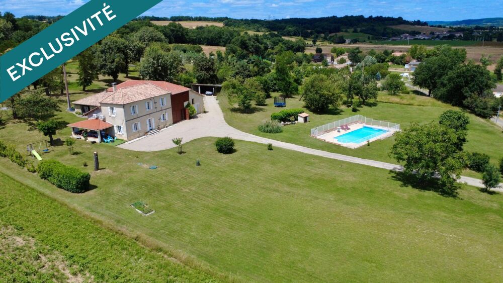 Vente Maison PROPRIÉTÉ EN PIERRE AVEC PISCINE, DÉPENDANCES ET VUE SUR LA VALLÉE DE L'ARRATZ Valence