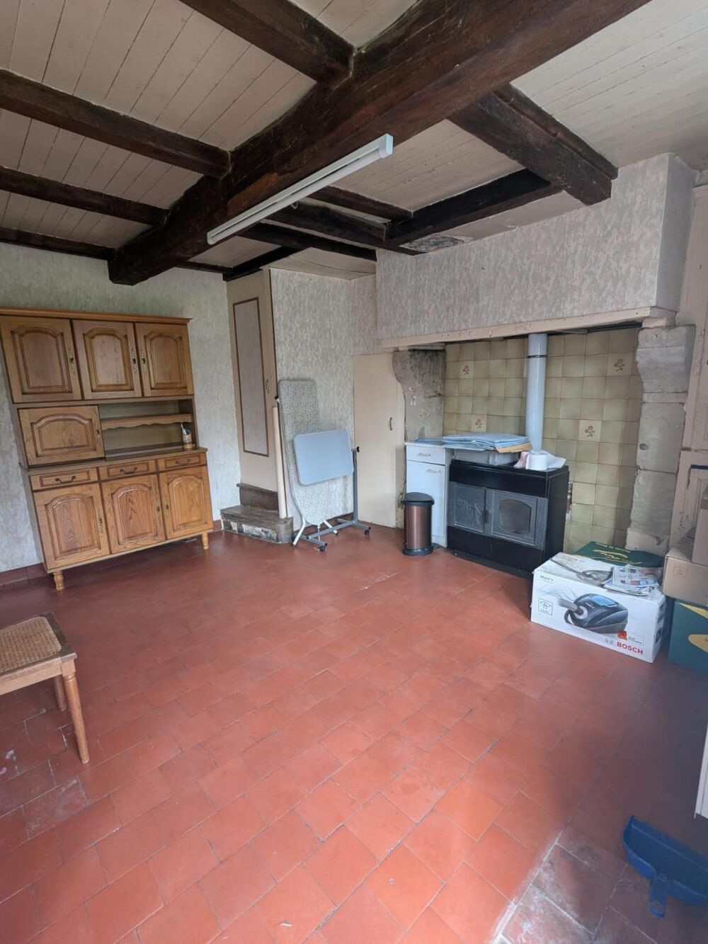 Ancienne maison sur 25 000 m² de terrain