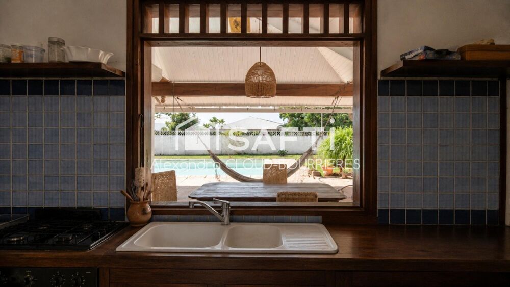 Vente Maison Maison 6 pièces avec piscine – Quartier de l'Anse à Kourou Kourou
