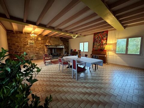   Propri�t� de caract�re avec grange, d�pendances et fort potentiel d'am�nagement Maison - 6 pi�ce(s) - 165 m�