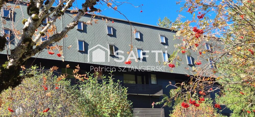 Très beau duplex de 105 m² avec terrasse, cave, place de parking dans résidence calme avec ascenseur, gardien.
