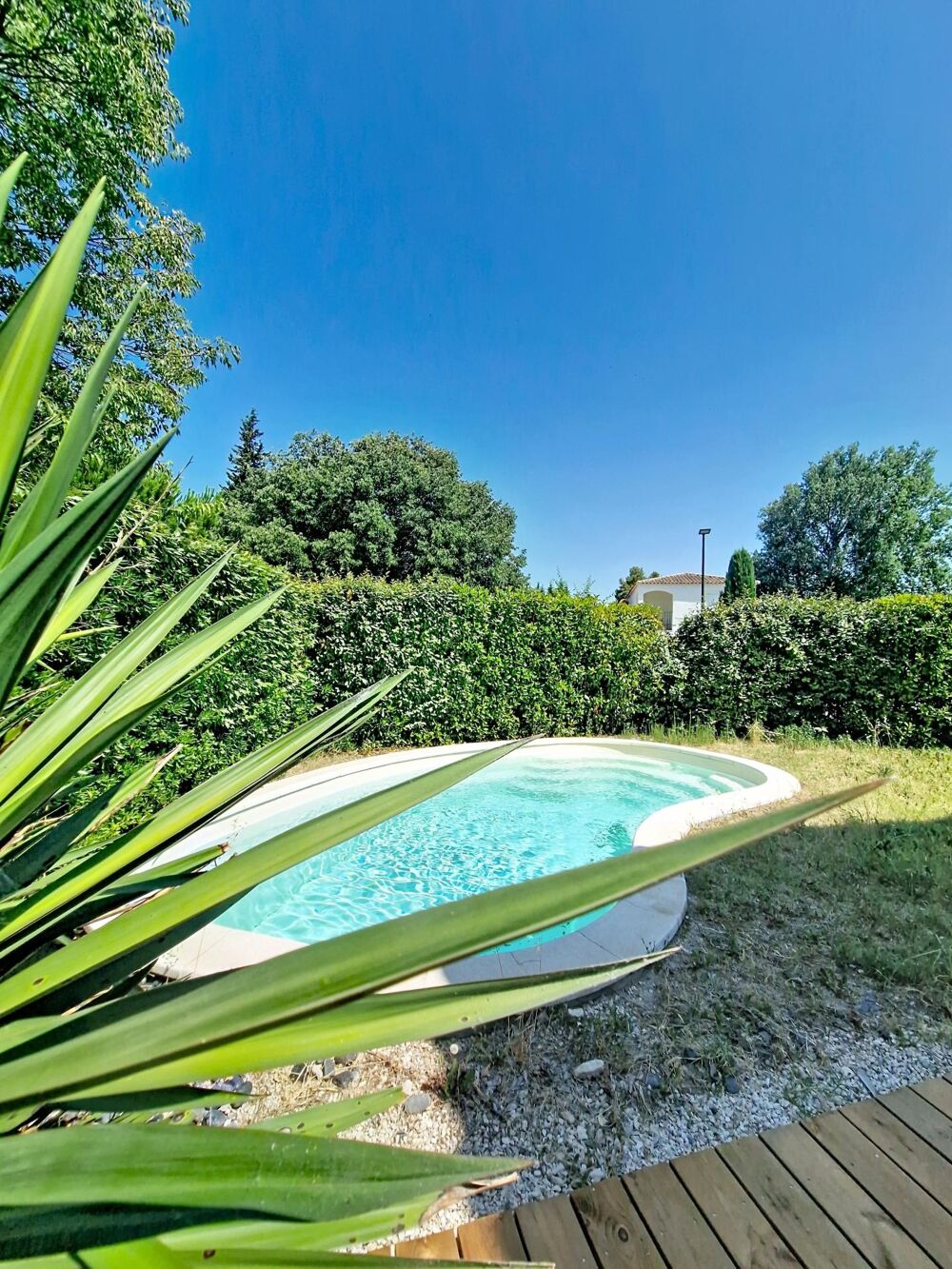 Maison familiale 127 m² avec garage, piscine à Lagnes