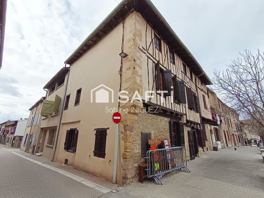 MAISON DE VILLAGE ATYPIQUE