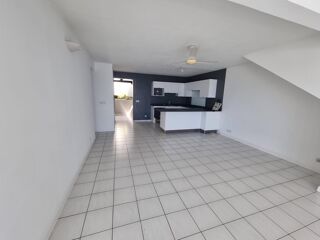  Appartement à louer 4 pièces 100 m²