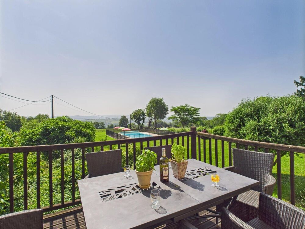 Vente Maison Maison 8 pièces de 240m² Jouqueviel