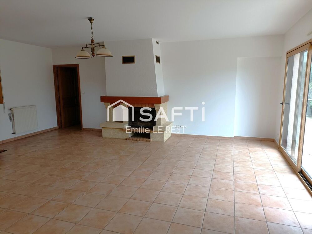 Vente Maison Maison 8 pièces 150m2 avec dépendance Chateaulin