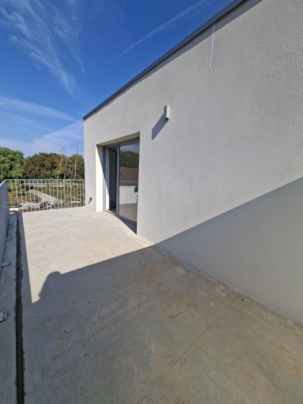 Vente Appartement T4 neuf avec grand balcon et parkings Croix