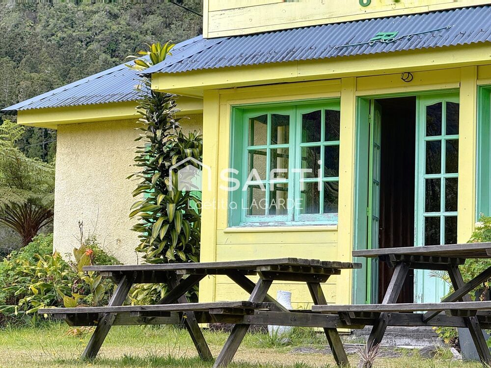 Ensemble immobilier touristique  Le Gîte des Cascades à Cilaos