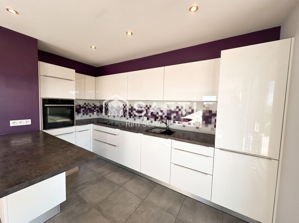 Vente Appartement Attique Lumineux env. 87 m² (92 m² au sol) – 3 ch – Terrasses 42 m² avec pergola bioclimatique – Garage double, parking & cave – Hesingue