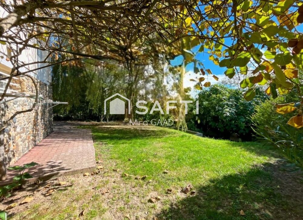 Vente Maison Maison rénovée ,piscine et sous sol vue sur les pyrénées NEGOCIABLE ! Montastruc-la-conseillere
