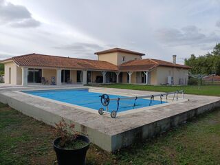  Maison � vendre 7 pi�ces 234 m�