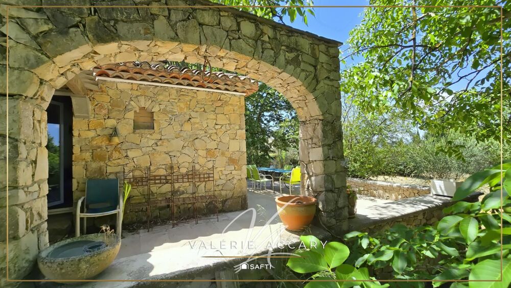 ROCBARON : Maison en pierre de 128 m² sur un terrain de 1756 m², 3 chambres, garage...