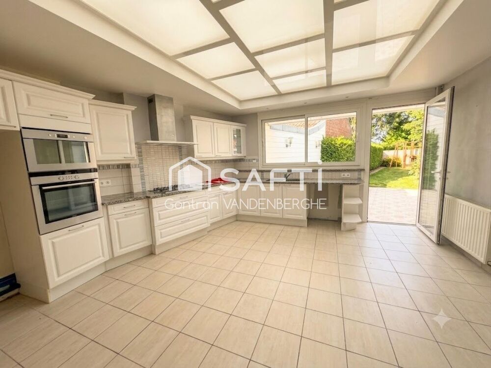Vente Maison Maison 6 pièces 152 m² Renescure