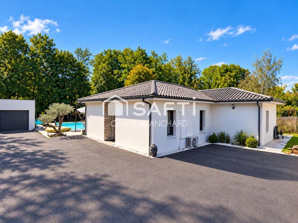 Contemporaine 4 chambres avec piscine chauffée, sauna et vue forêt