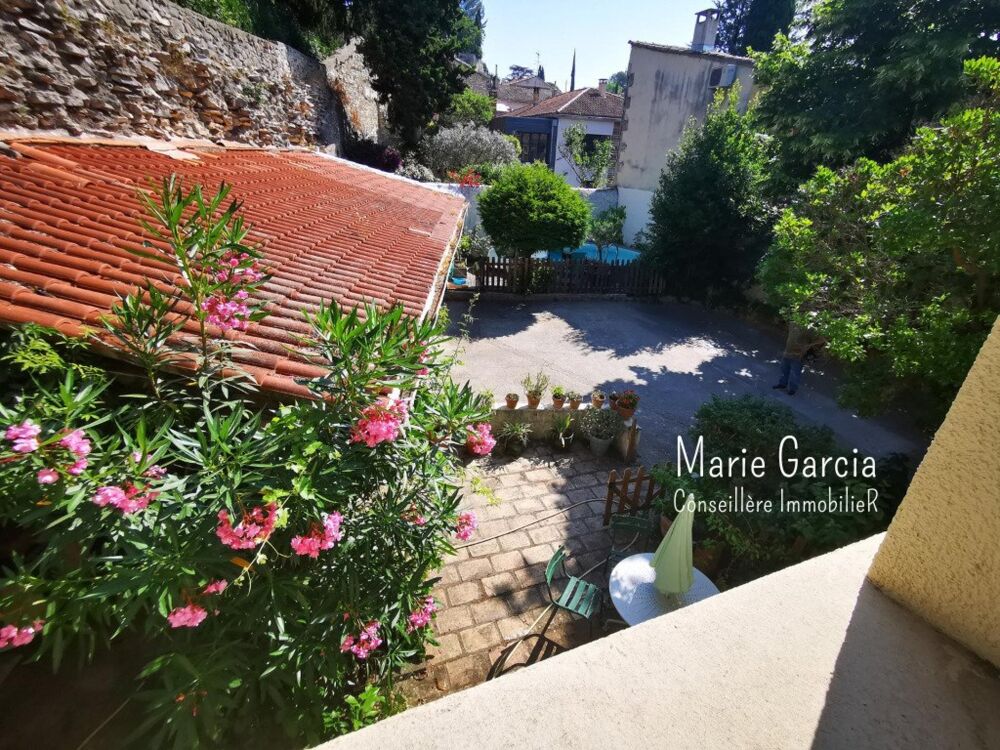 Maison de ville + revenus locatifs, Nîmes