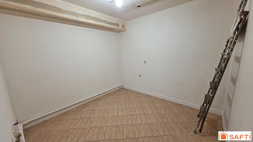 Vente Maison Maison familiale T5 avec travaux et grand potentiel, garage et terrasse Saint-quentin