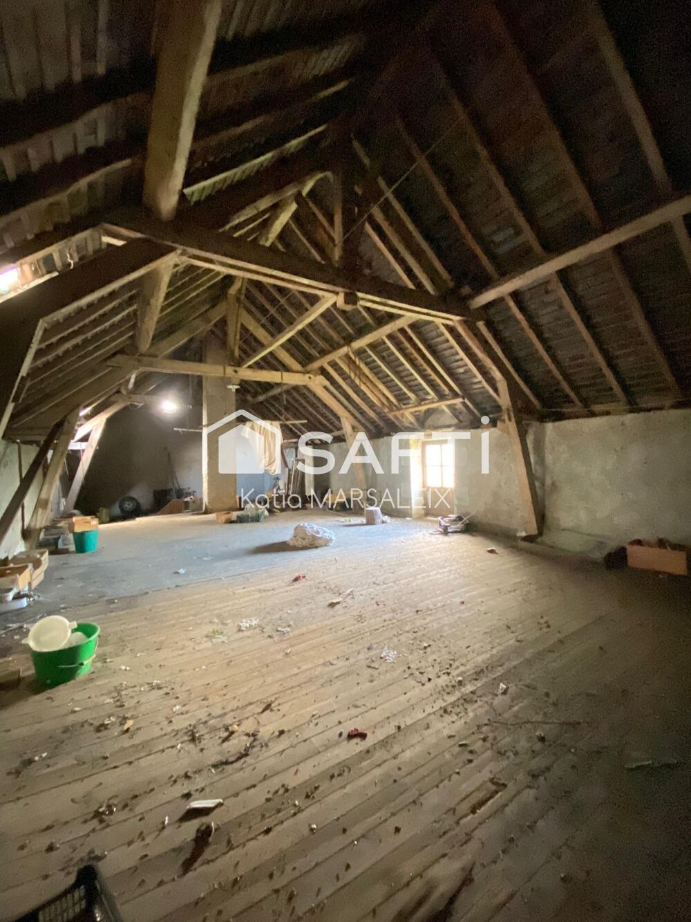 Vente Maison Corps de ferme à rénover avec stabulation Montlevicq