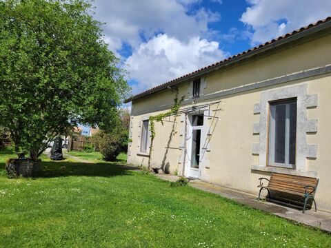   Maison spacieuse en plein centre du village Maison - 8 pi�ce(s) - 160 m�