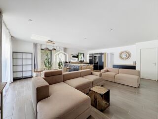 Vente Maison Maison de plain-pied avec piscine, 3 ch et garage Four