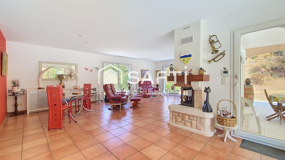 Vente Maison Villa de plain-pied 154 m² avec piscine sur plus de 5 000 m² – Montesquieu-des-Albères Montesquieu-des-alberes