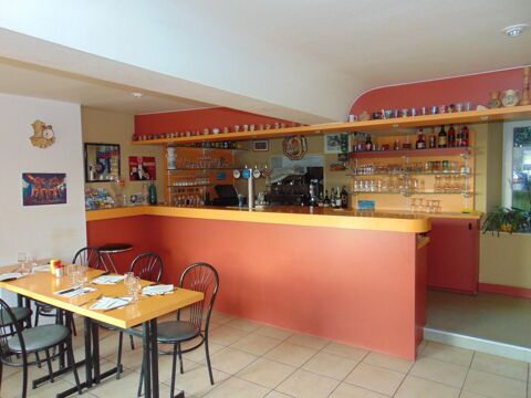 Local commercial 164m&sup2;, restaurant/bar + appartement 3 chs, proximit&eacute; Flers 99000 61100 Flers
