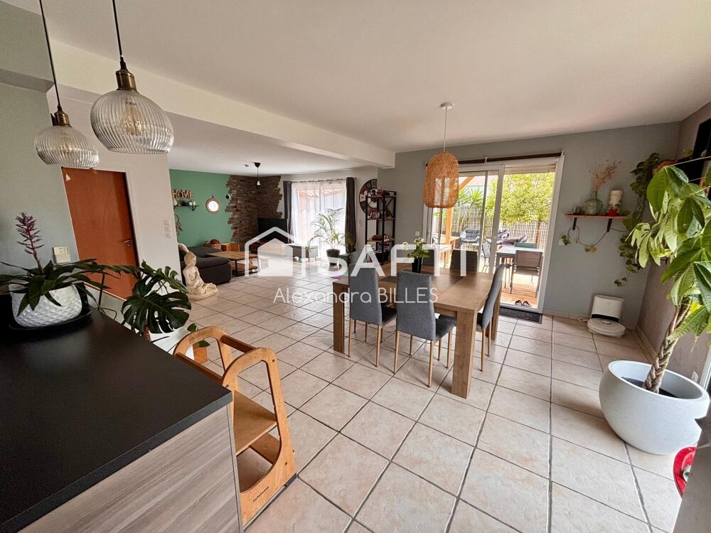 Vente Maison Maison familiale 4 chambres dont une suite parentale- 3 faces- garage- quartier des 