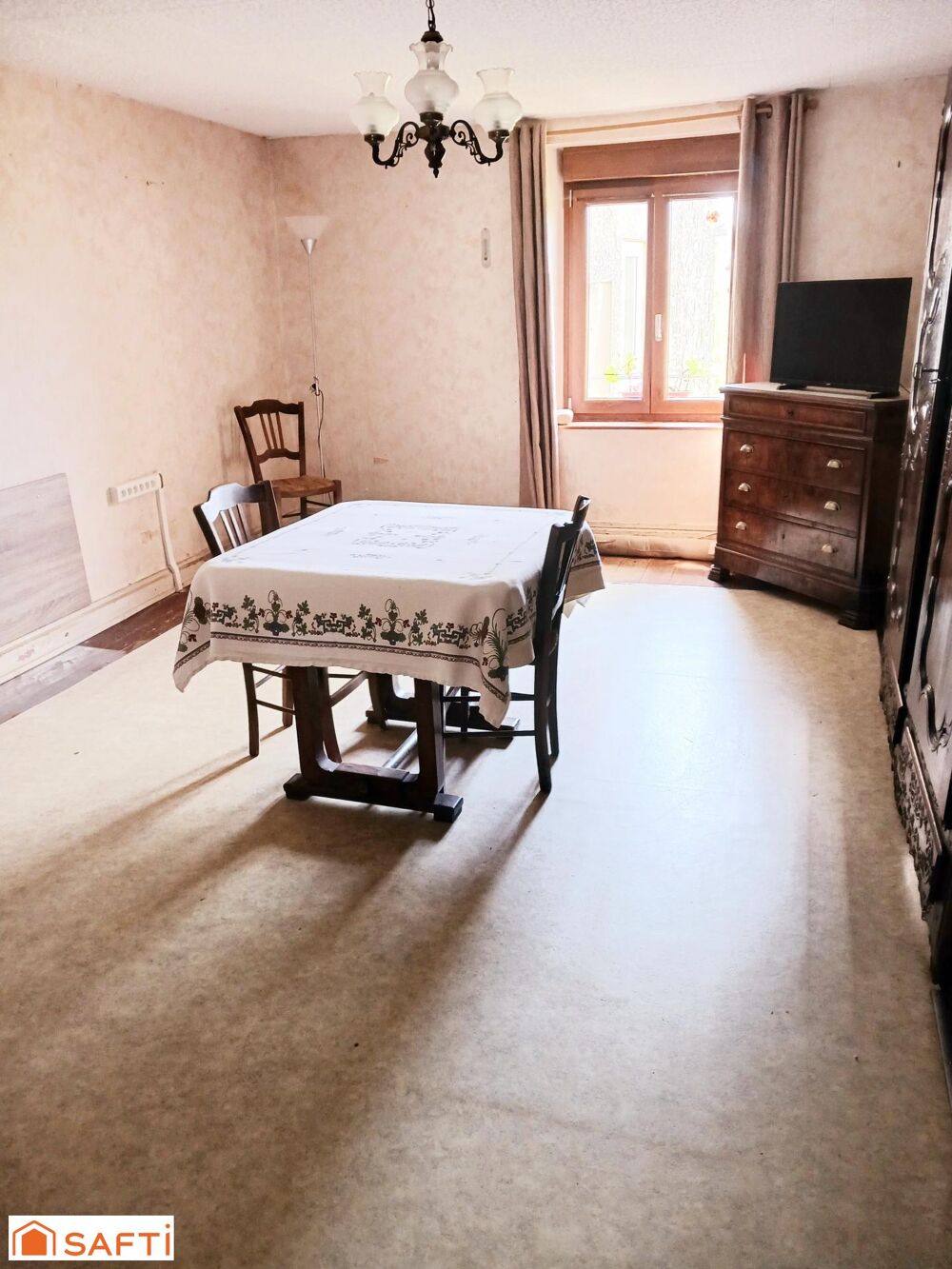 Vente Maison Habitation de grande surface. Xirocourt