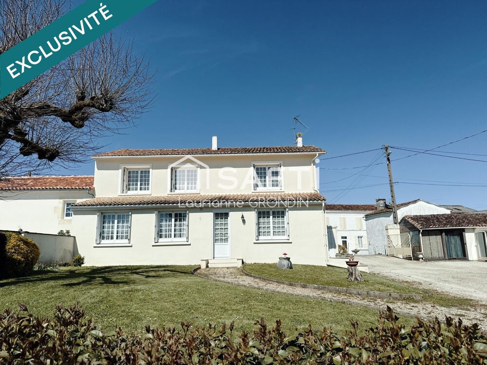Maison à étage avec dépendances- Asnieres la Giraud