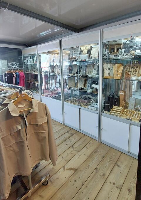   Fonds de commerce 