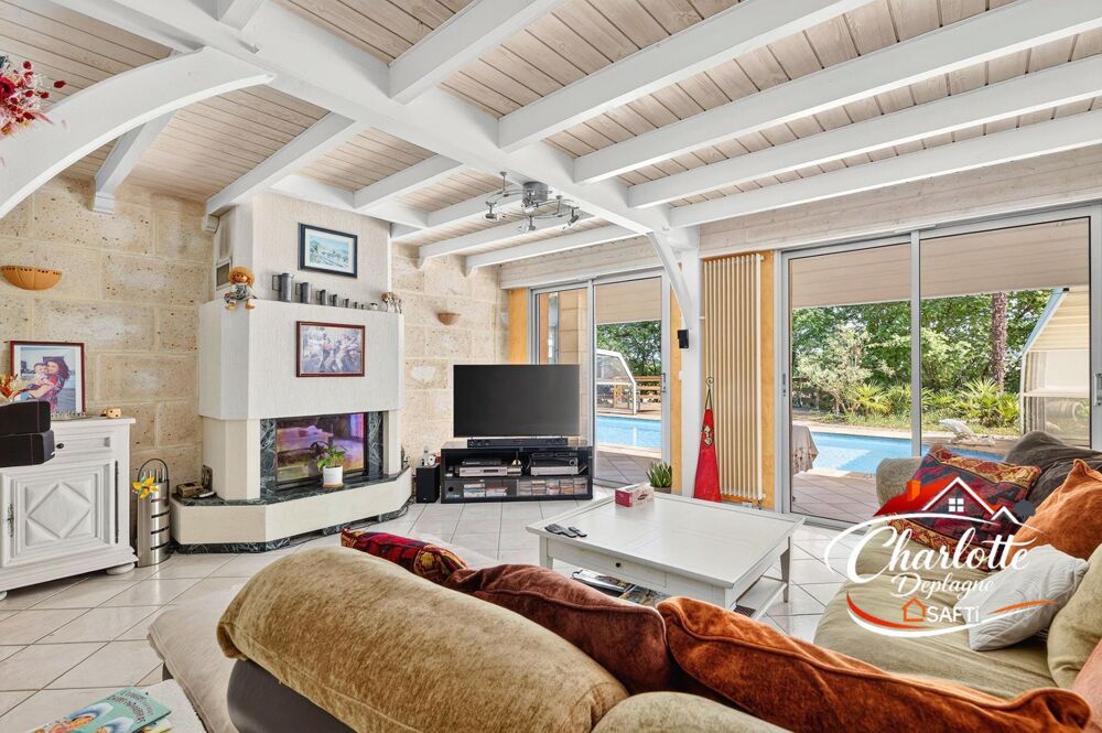 Maison traditionnelle avec piscine